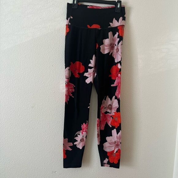 Old Navy Active Boho Floral Leggings size Small Women - Picture 1 of 5